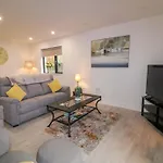 Coastal Hideaway Tatil Evi